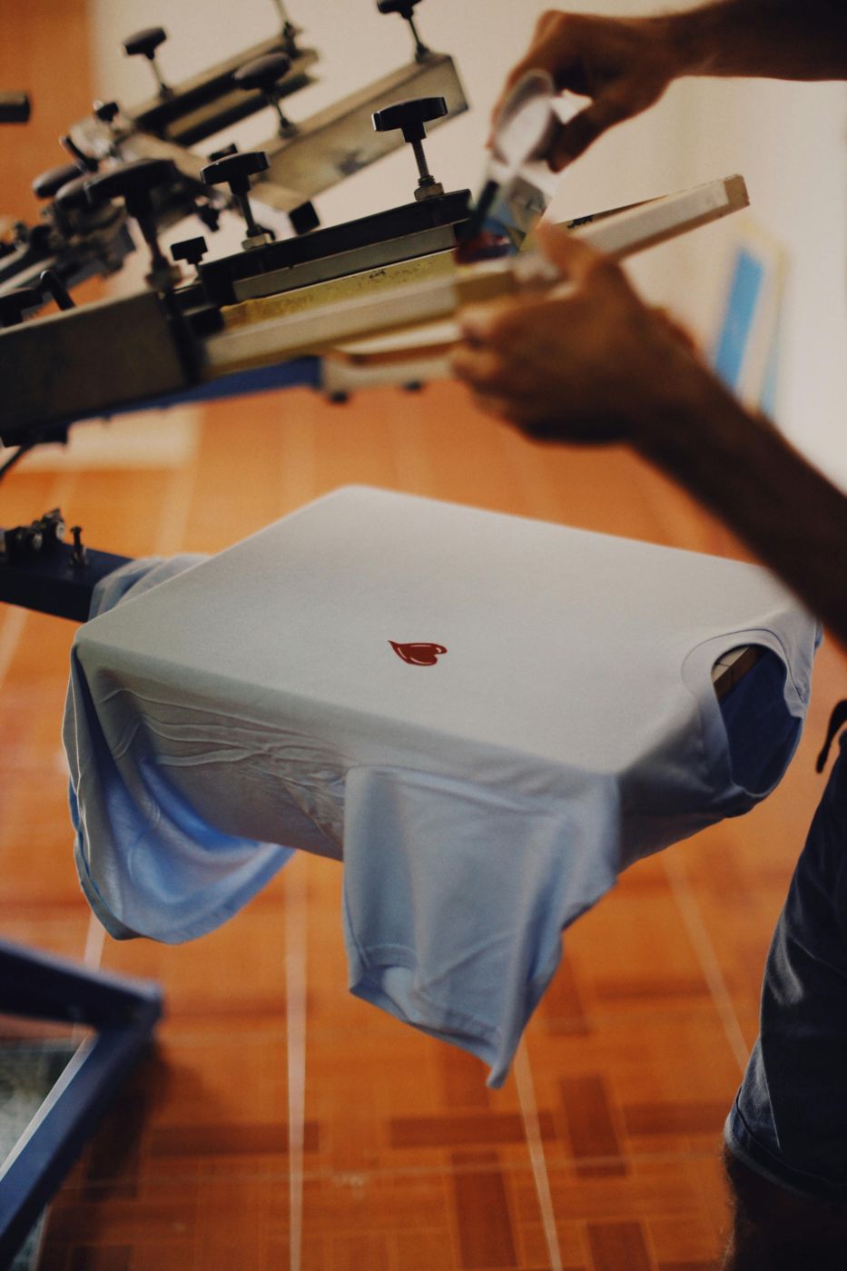 Screen printing a t-shirt